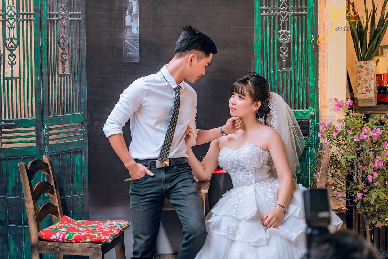 ảnh chụp cưới retro triển lãm tình son marry yêu media tài trợ