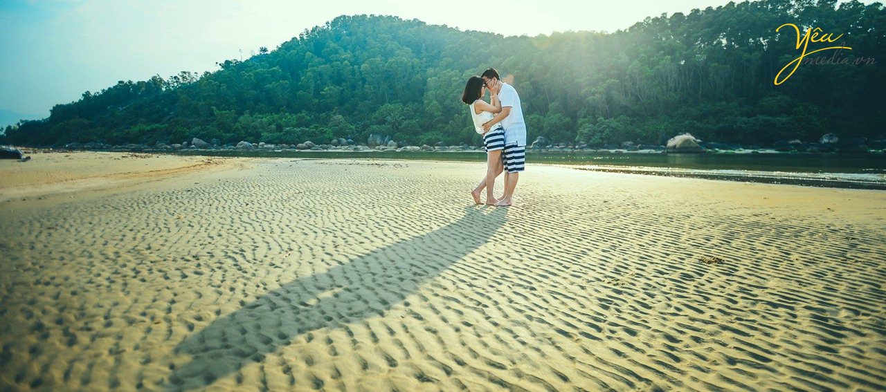 tình nhân trên bãi biển