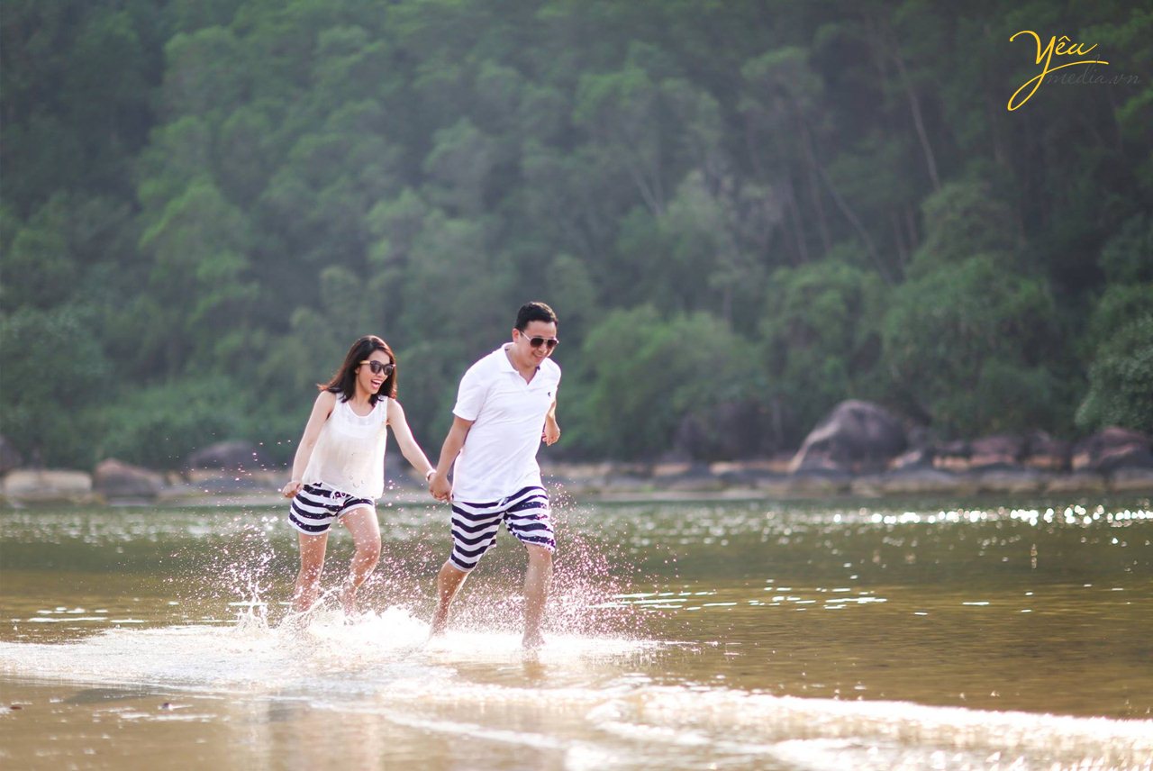 nghịch nước ở biển