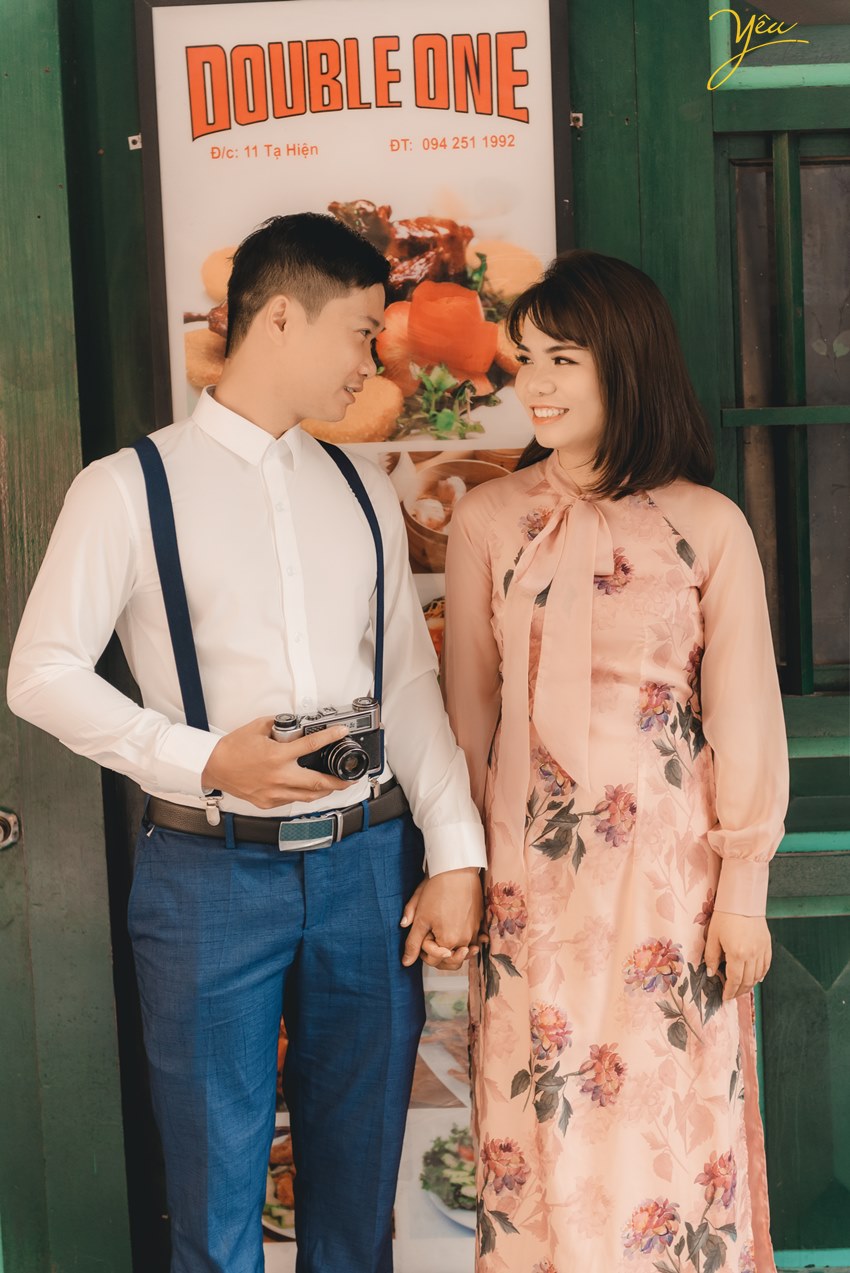 Ảnh cưới đẹp chụp ở phố phường Hà Nội và phim trường Santorini Park: đôi Nghĩa - Yến