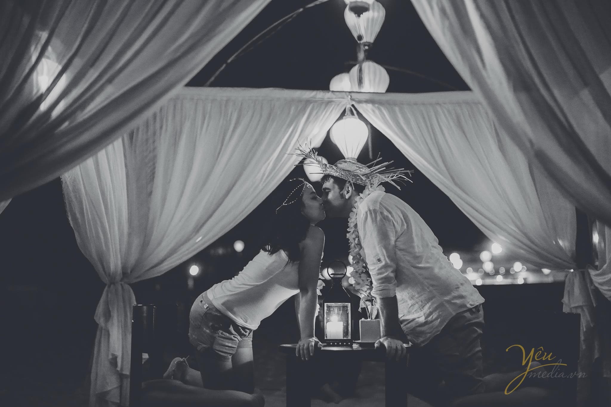 ảnh cưới đẹp của cặp đôi chồng tây, vợ Việt