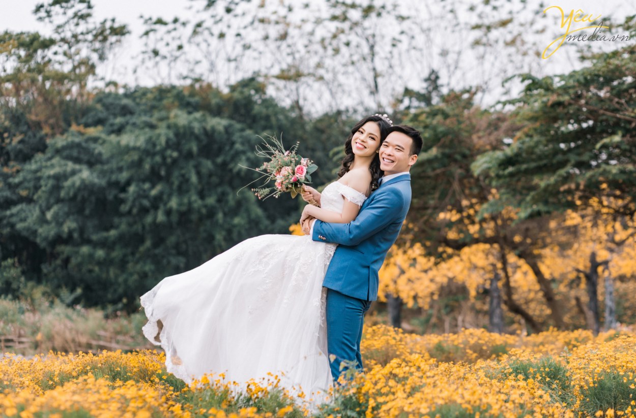 Review Thảo Nguyên Hoa long biên phim trường chụp ảnh cưới đẹp .