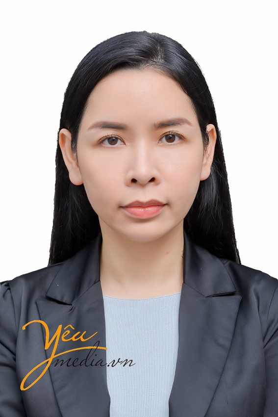 Chụp ảnh hộ chiếu có được nhuộm tóc không ?