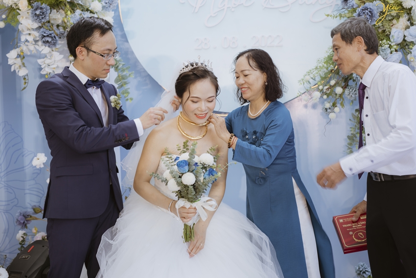 Ảnh chụp phóng sự cưới hỏi của cặp đôi Ngọc Dũng - Phương Linh