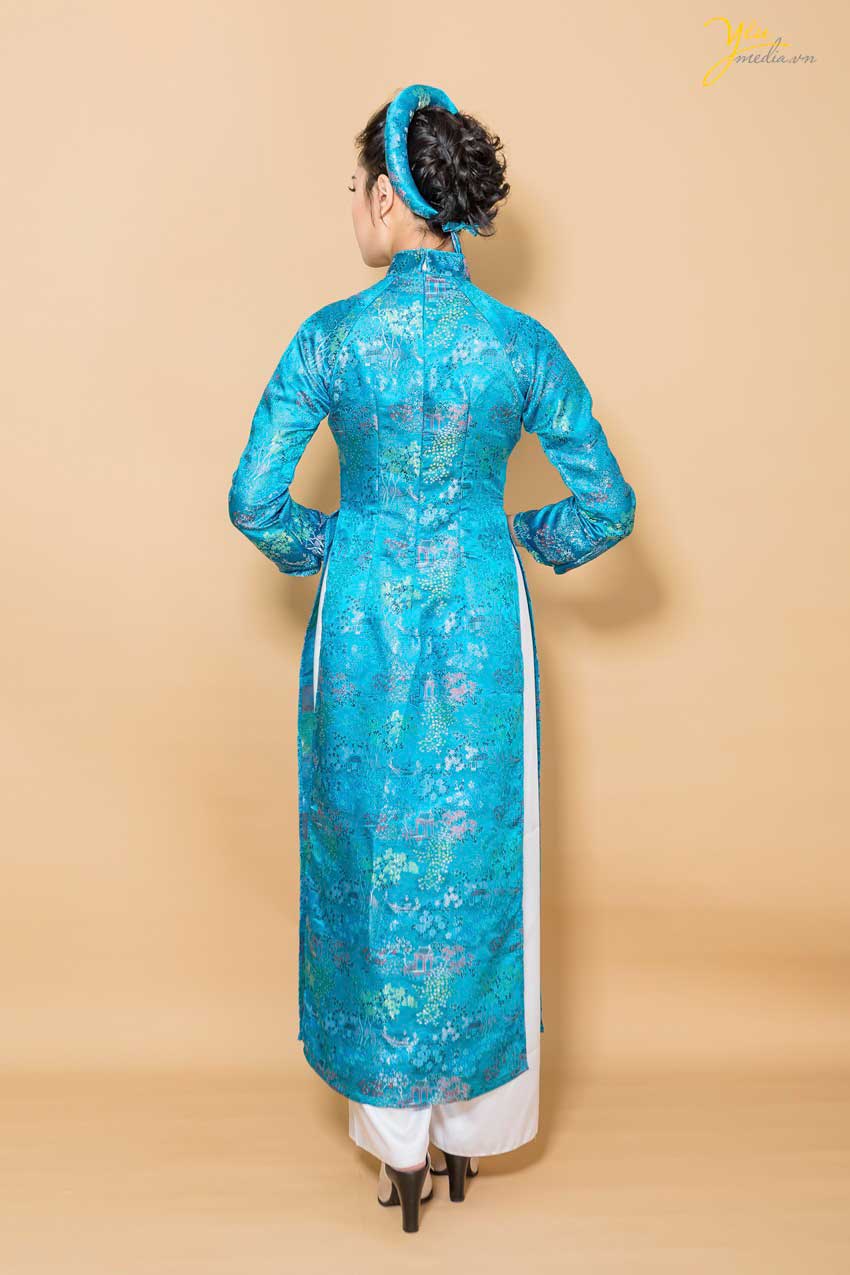 áo dài gấm màu xanh cổ vịt họa tiết chìm đẹp