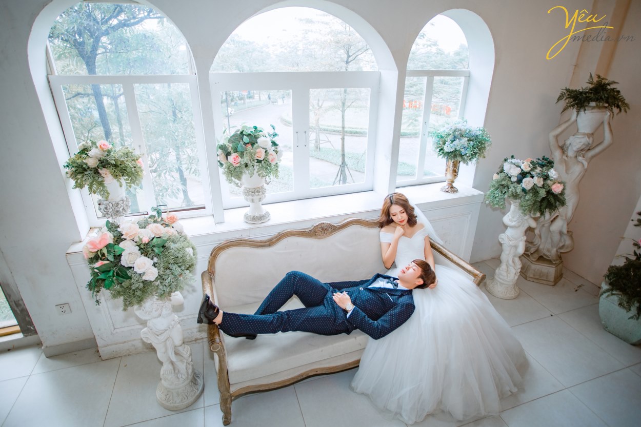 xin bật mí 8 kiểu phong cách chụp ảnh cưới hàn quốc ở studio với concept cực chất chụp hình cưới phông hàn quốc cho các cặp đôi nhé.