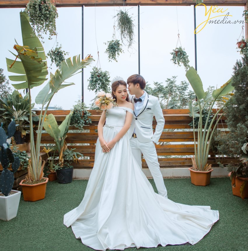 Chụp Ảnh Cưới đẹp Chuyên Nghiệp, Phong cách Mới Lạ + Nhiều Khuyến Mại Hấp Dẫn. Tận Tâm Với Sản Phẩm, Hơn 500.000 Khách Hàng Hài Lòng, Top 100 Thương Hiệu Uy Tín 2019. Không Thêm Chi Phí. Sáng Tạo Ko Giới Hạn. Dịch Vụ Chuyên Nghiệp. Khuyến Mại + Quà Lớn. Giá Hợp Lý.