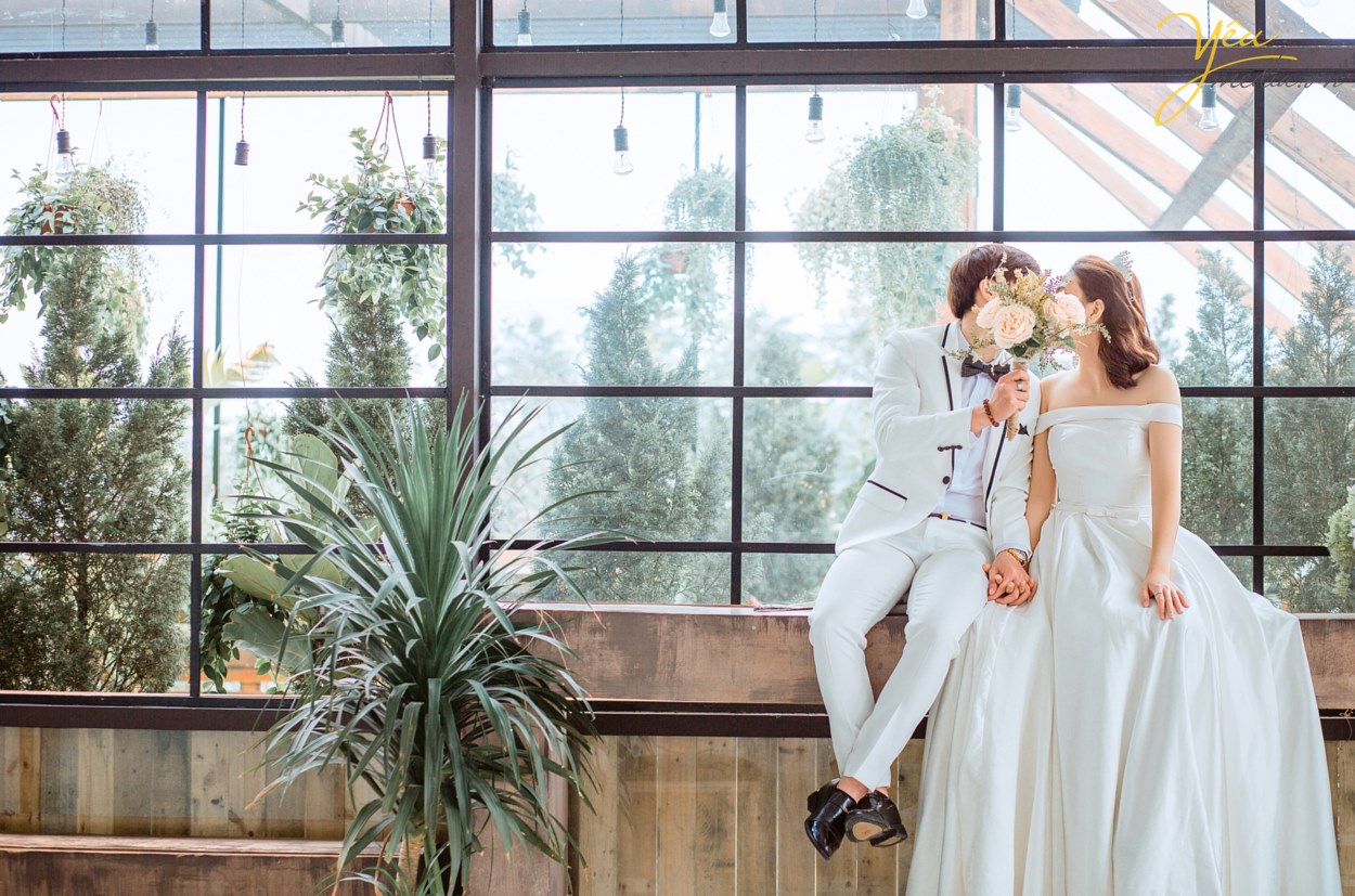 Phục sức, trang điểm hay địa điểm chụp ảnh cưới quả thật quan trọng, không chỉ khi chụp ảnh cưới phong cách Hàn Quốc mà trong chụp hình ...