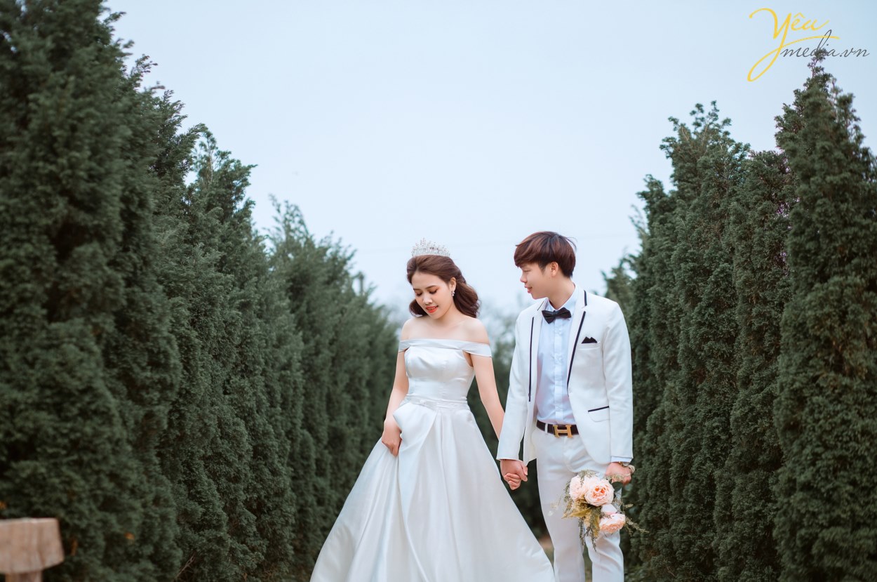 Phong cách chụp ảnh cưới Hàn Quốc đang trở thành xu hướng hot hiện nay của các cặp đôi sắp cưới. Để có một bộ ảnh cưới đẹp ấn tượng với phong cách.