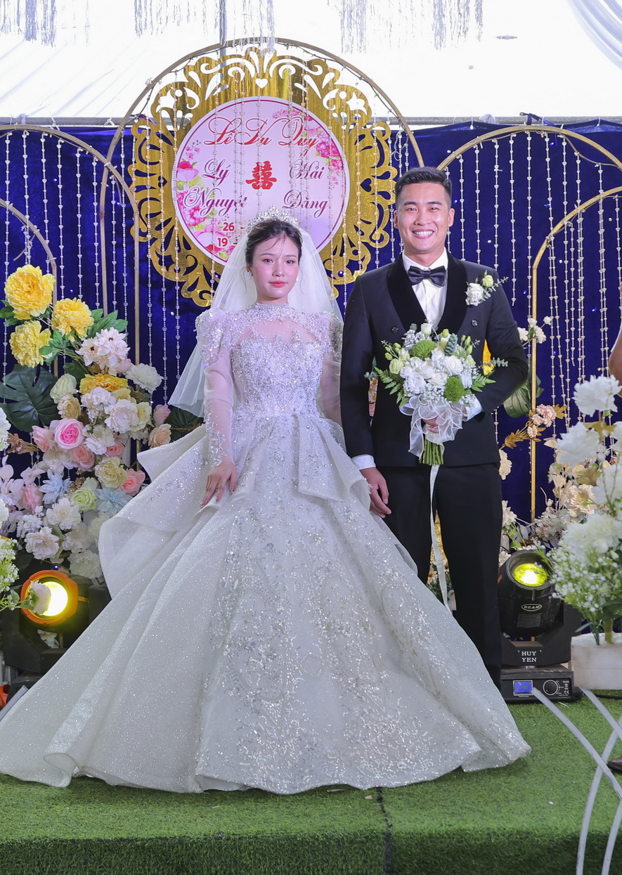 Bộ ảnh nagỳ cưới của chú rể Hải Đăng và cô dâu Lý Nguyệt