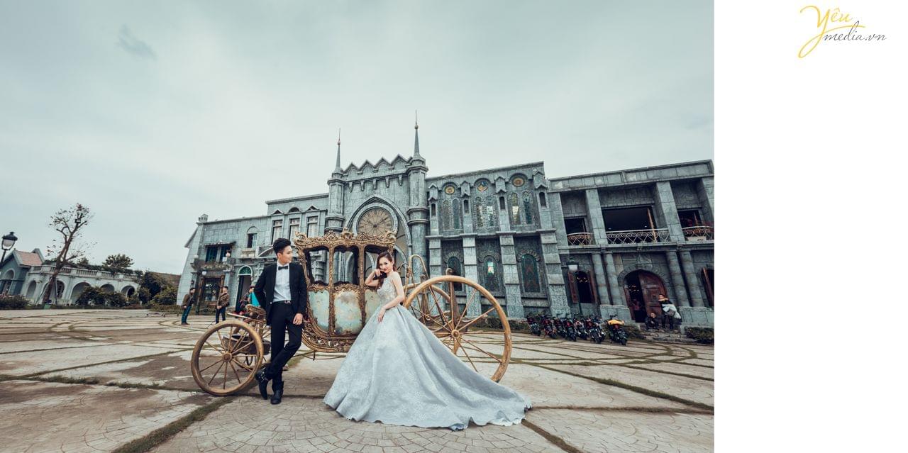 ảnh cưới chụp cùng cỗ xe lọ lọ lem