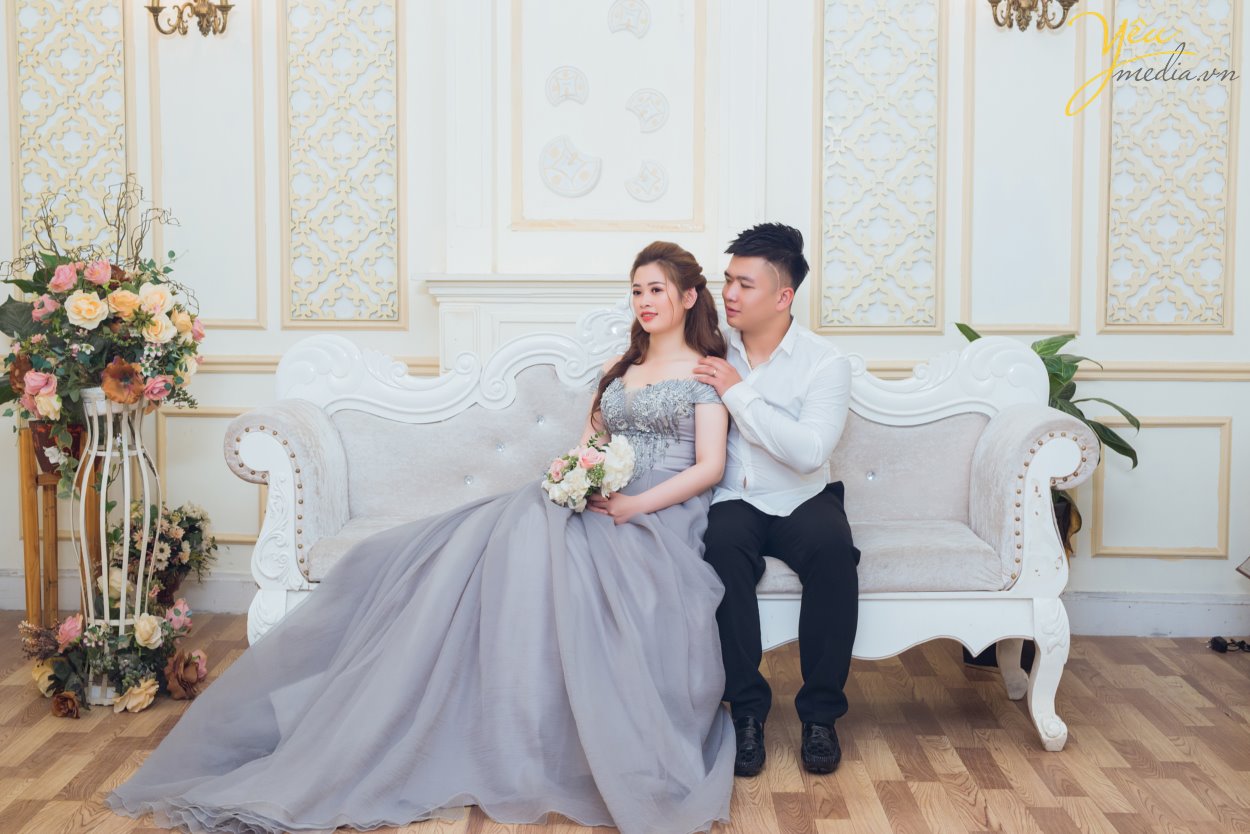 Yêu Media với nhiều năm kinh nghiệm trong lĩnh vực chụp ảnh gia đình đẹp, album gia đình đẹp là một địa điểm uy tín, chất lượng để bạn lựa chọn. Yêu Media từng thực hiện rất nhiều album gia đình đẹp tại nhiều địa điểm như: phim trường, tại gia, studio, ngoại cảnh... Chúng tôi tự hào mang đến cho bạn những dịch vụ tốt nhất.