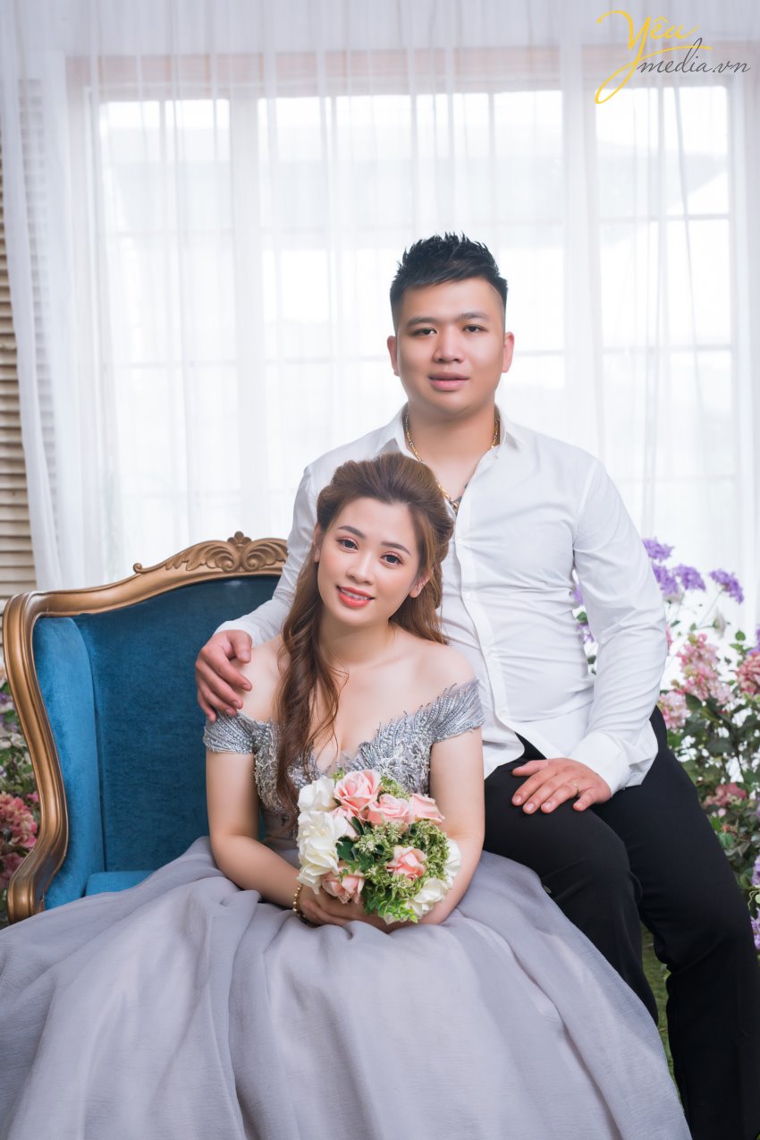 Yêu Media với nhiều năm kinh nghiệm trong lĩnh vực chụp ảnh gia đình đẹp, album gia đình đẹp là một địa điểm uy tín, chất lượng để bạn lựa chọn. Yêu Media từng thực hiện rất nhiều album gia đình đẹp tại nhiều địa điểm như: phim trường, tại gia, studio, ngoại cảnh... Chúng tôi tự hào mang đến cho bạn những dịch vụ tốt nhất.