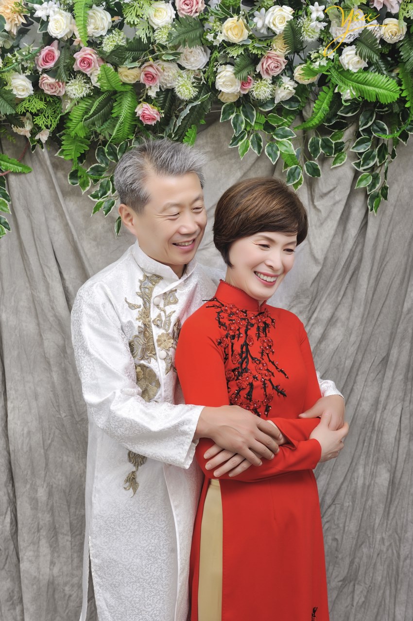 how much take picture with ao dai traditional dress viet nam