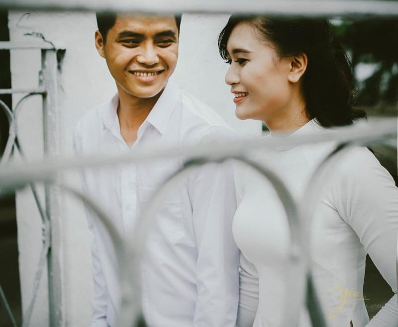 chụp ảnh cưới tại Cầu Trường Tiền