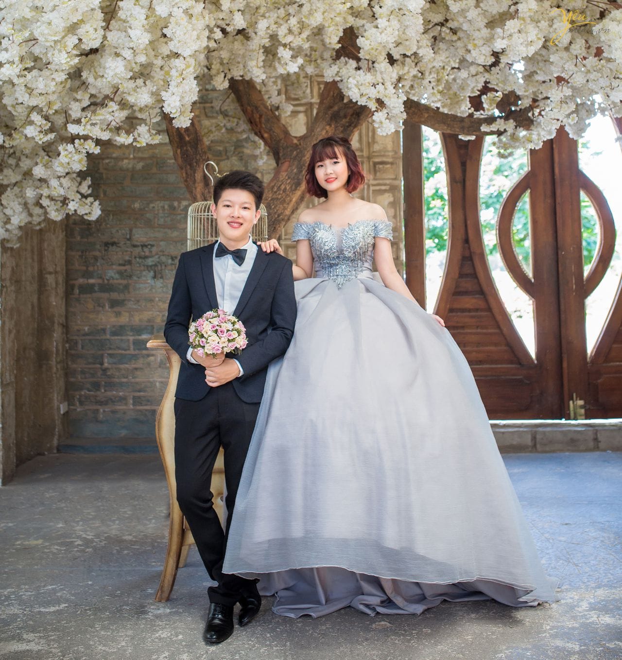 ảnh cưới tuyệt đẹp tại phim trường Smiley Ville