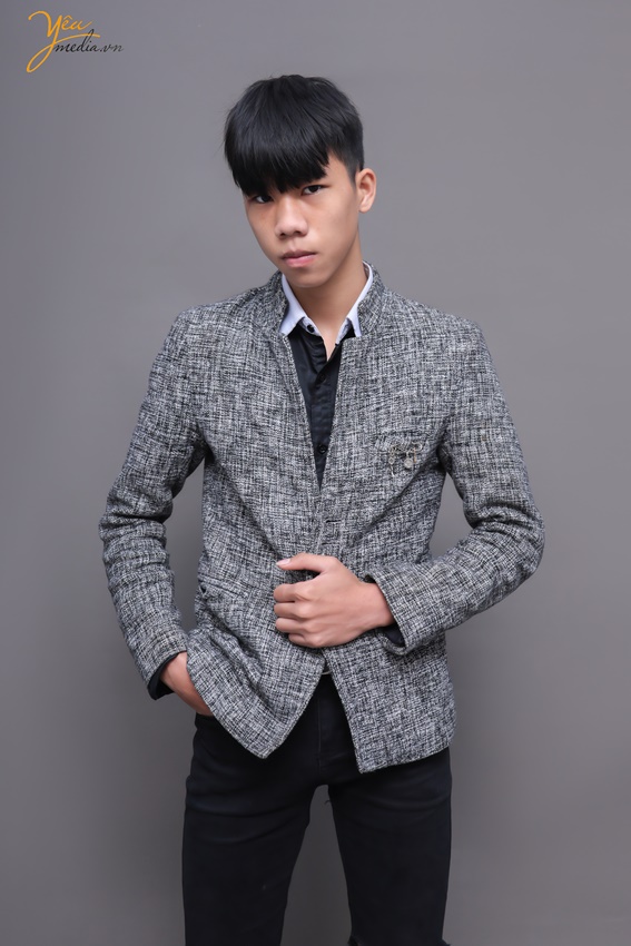 Chụp ảnh chân dung nghệ thuật cho diễn viên Nguyễn Mạnh Chính trong studio