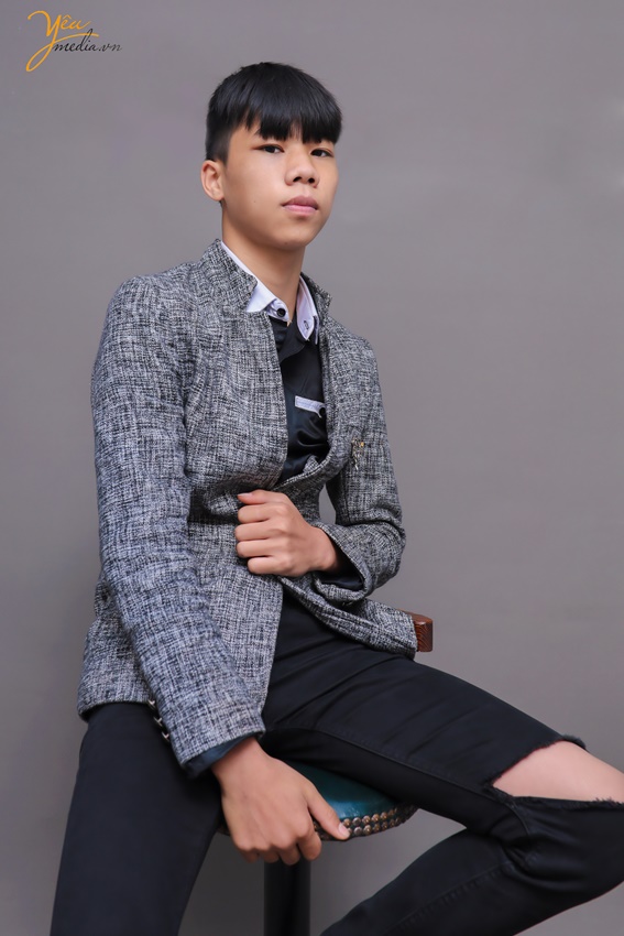 Chụp ảnh chân dung nghệ thuật cho diễn viên Nguyễn Mạnh Chính trong studio