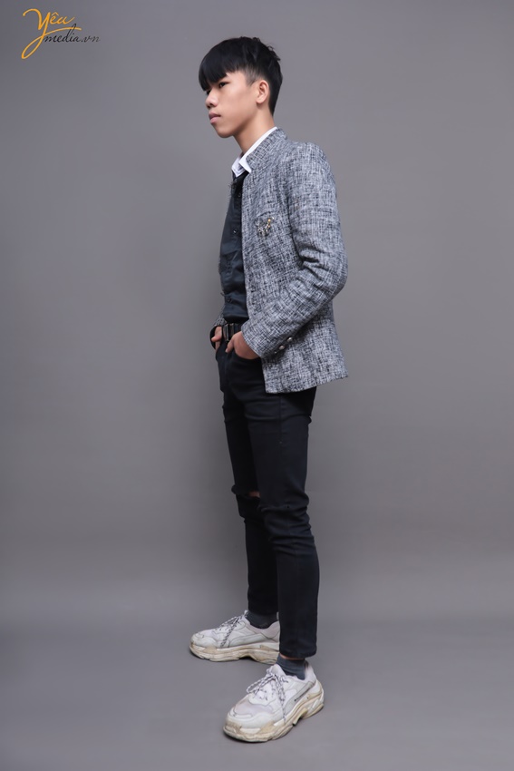 Chụp ảnh chân dung nghệ thuật cho diễn viên Nguyễn Mạnh Chính trong studio