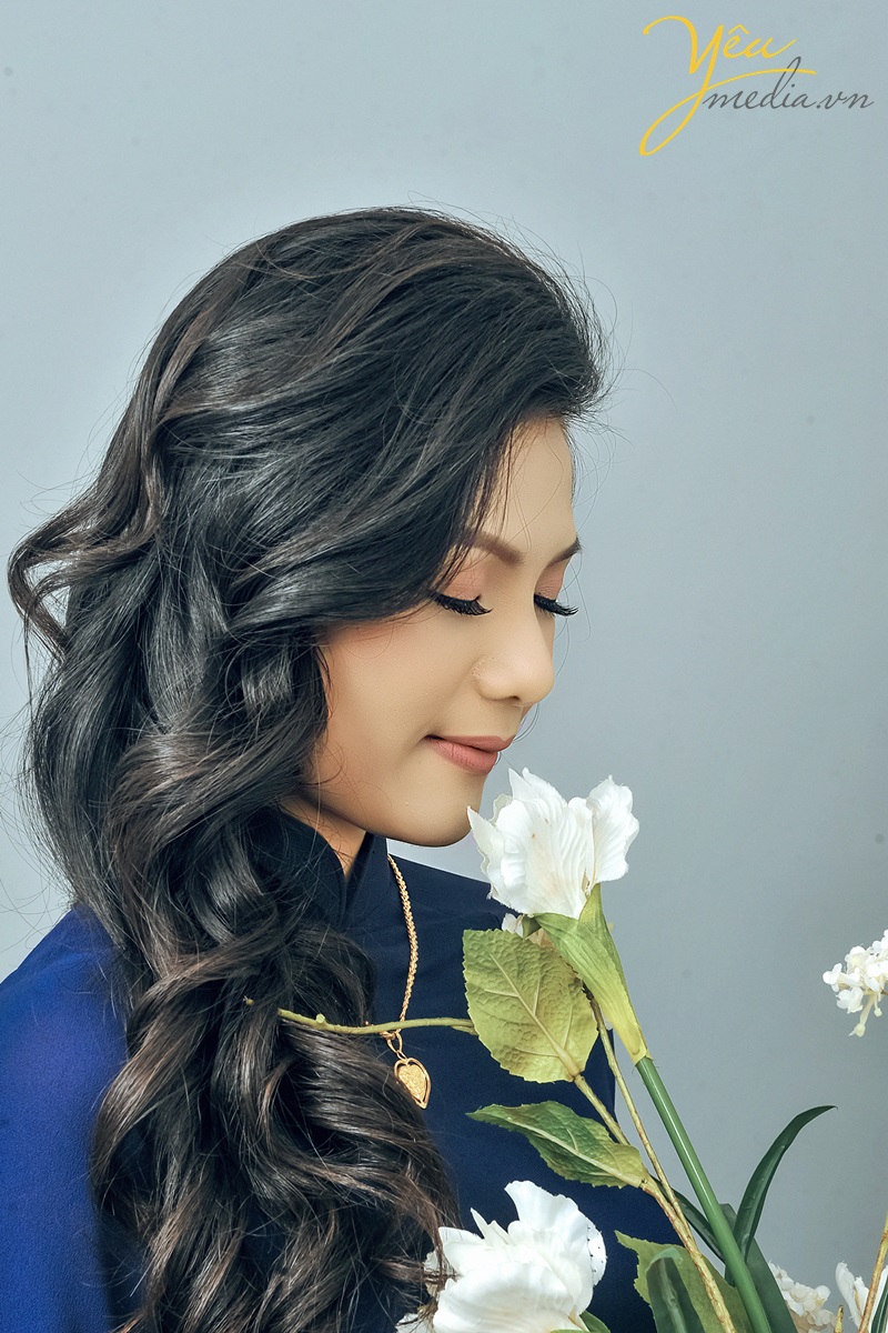 phụ nữ việt nam với tà áo dài