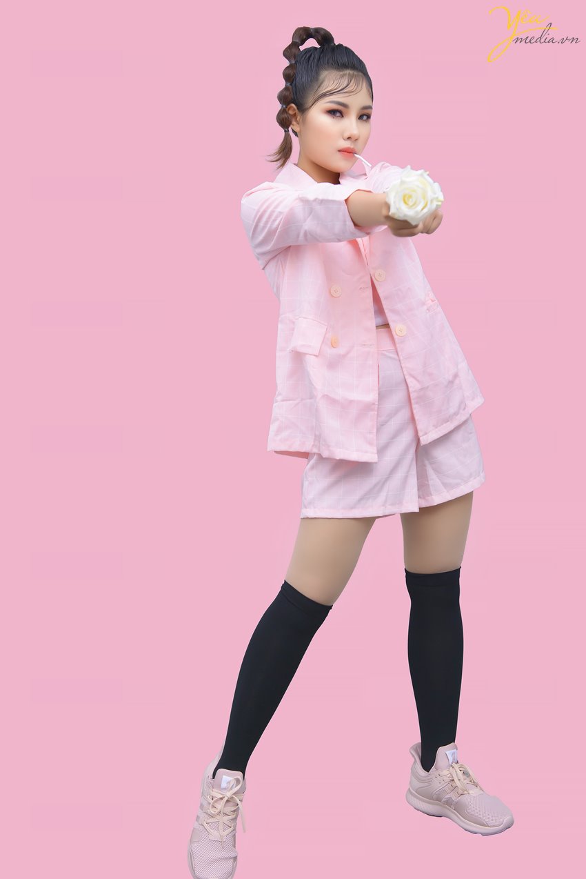 Chụp ảnh concept cá tính, nổi loạn "chất lừ" trong studio Hà Nội: