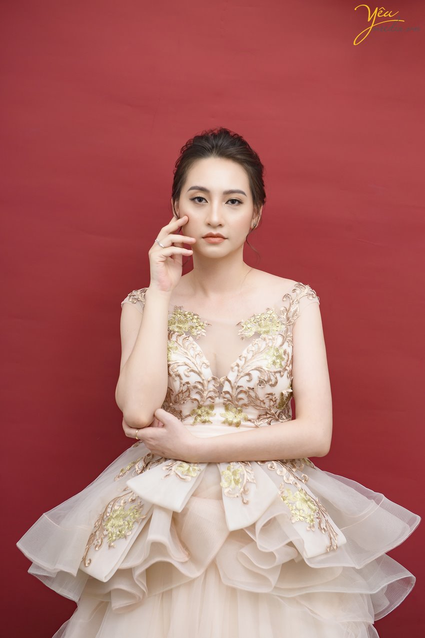 Đây là bài viết giới thiệu dịch vụ chụp ảnh doanh nhân - boss mỹ phẩm đẹp mới nhất được trình bày bởi Yêu media - kèm theo những hình ảnh vừa thực hiện xong cho một khách hàng thân thiết của Yêu media Studio.