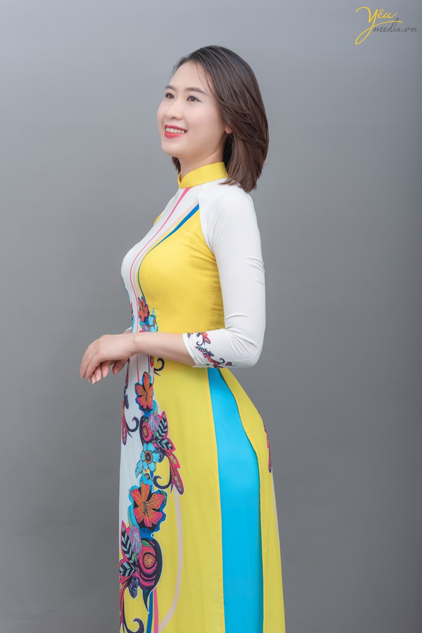 Chụp ảnh profile chân dung cùng áo dài và vest nữ: chị Mỹ Duyên