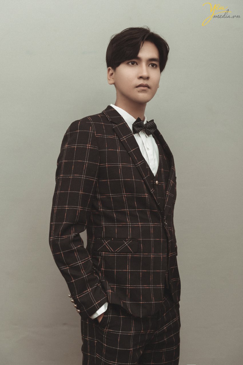 Nắm biết được những phong cách chụp ảnh nghệ thuật, bạn sẽ có được những bức ảnh đẹp và đầy ấn tượng. Tùy từng sở thích, giới tính mà lựa chọn cho mình những phong cách chụp ảnh khác nhau. Hãy đến Yêu Media nếu bạn cần tư vấn kĩ hơn để lên concept chất lừ cho chính mình.