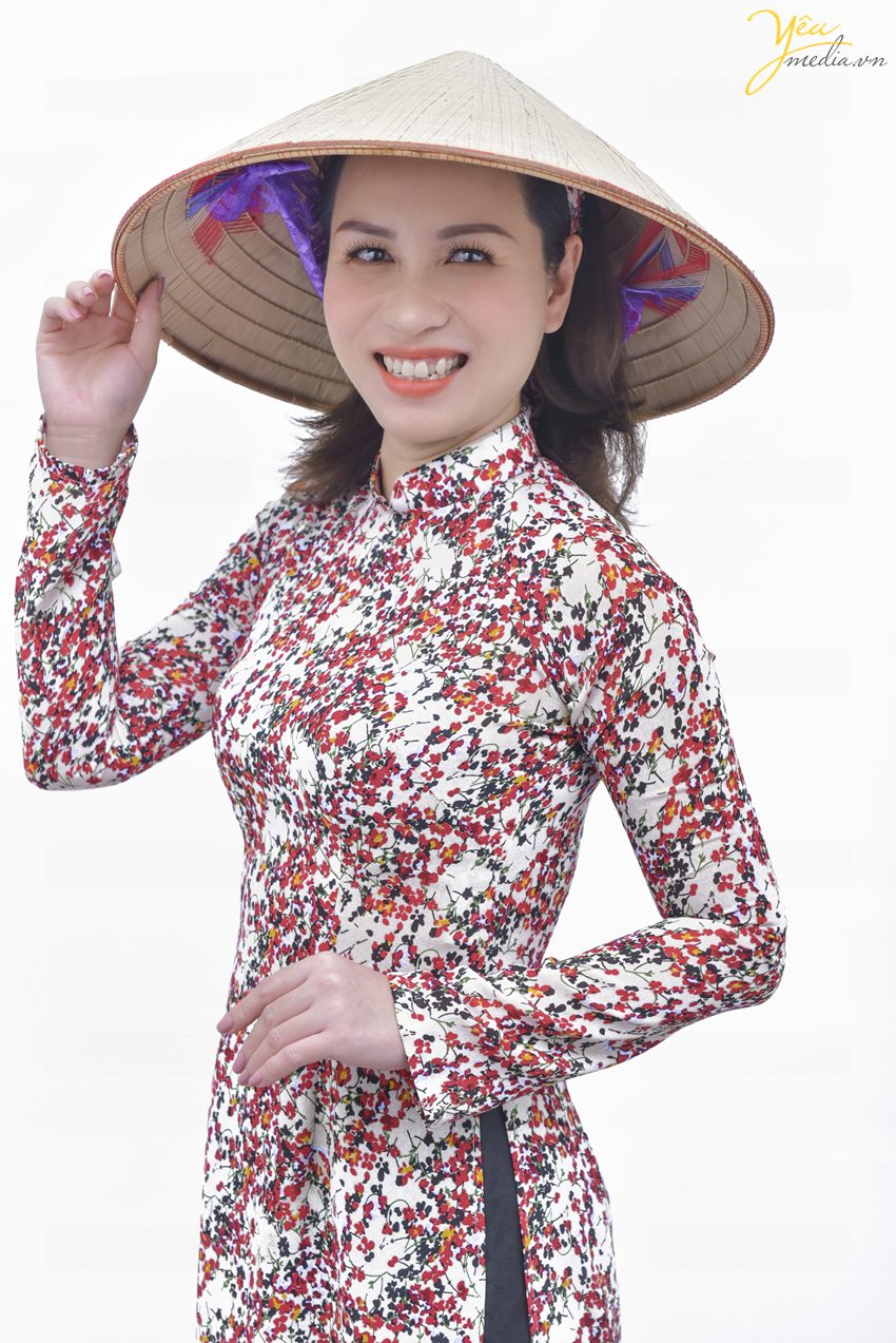 Chụp ảnh chân dung trong studio Hà Nội với concept đơn giản: chị Nhung