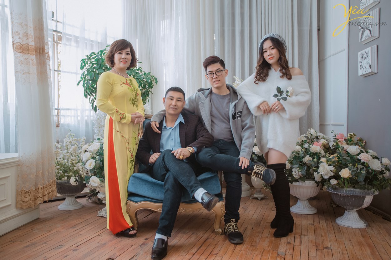 chụp ảnh tại hà nội đẹp nhất cho gia đình nhà 3 người