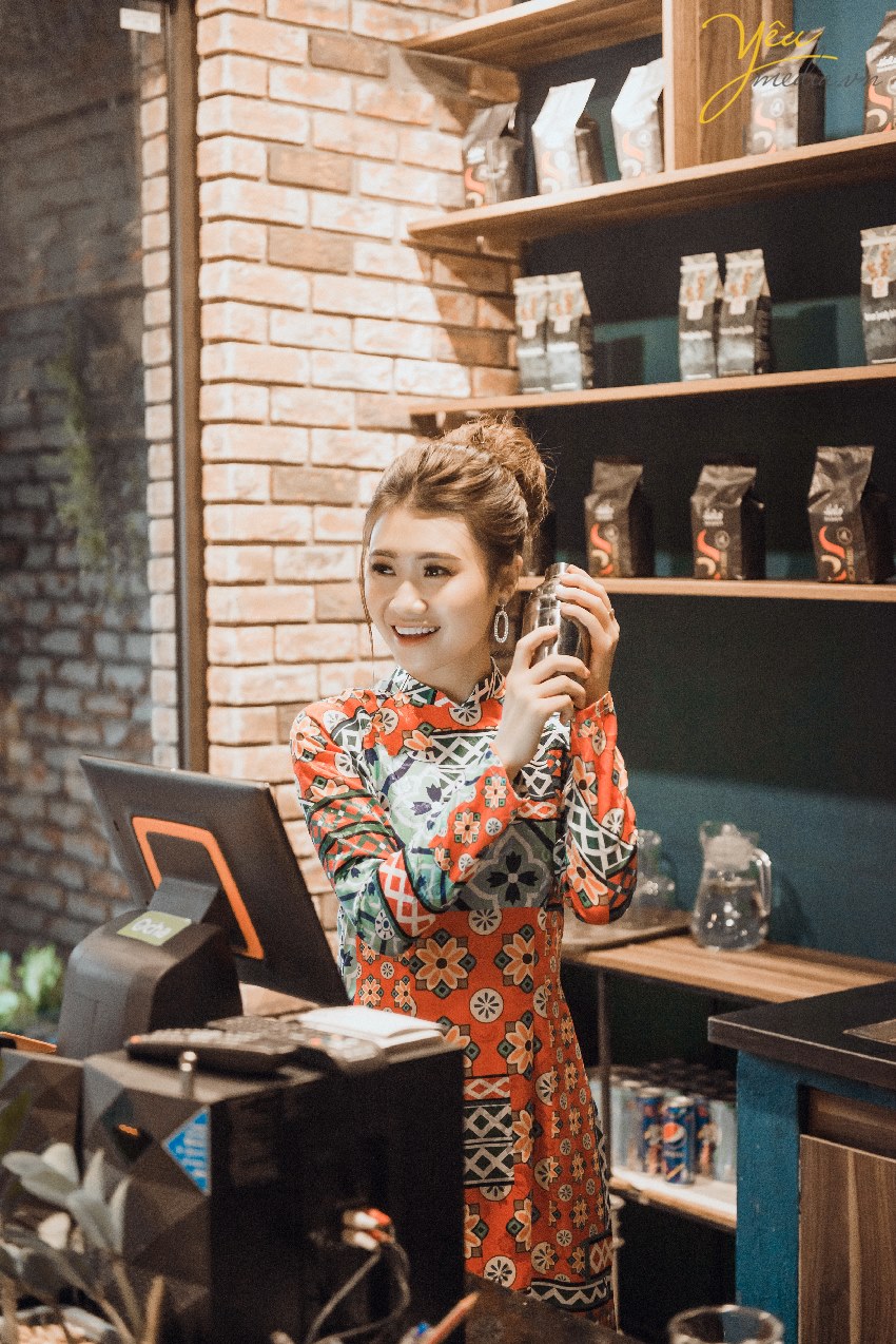 Chụp Ảnh Áo Dài Studio | Không Cần Đi Ngoại Cảnh Vất Vả