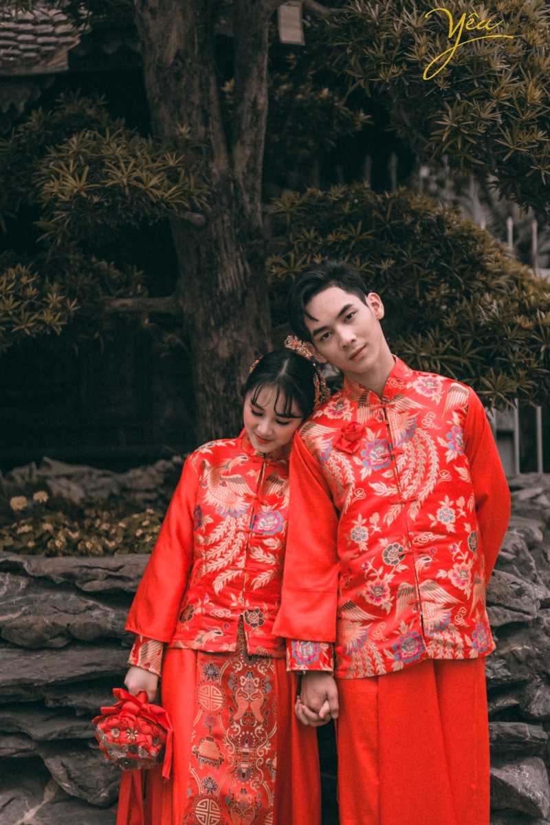Ngoài chụp album cưới truyền thống, thì chụp thêm bộ áo dài Hỷ Phục Trung Hoa hiện đang là xu hướng chụp cưới trong năm nay ... gói ngày cưới ( bạn nên xem ); Chụp hình - quay phim phóng sự · Album cưới tổng hợp ...