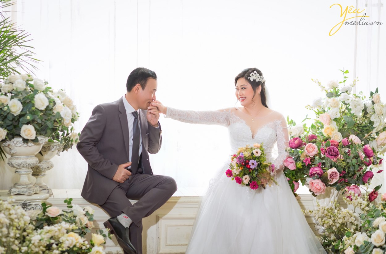 studio nào chuyên chụp hình cưới và làm album ảnh cưới cho cô dâu béo mập tại Hà nội