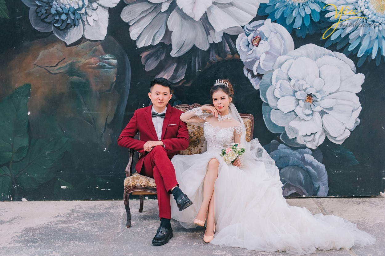 chụp ảnh cưới phông nền hoa hàn quốc ở hà nội