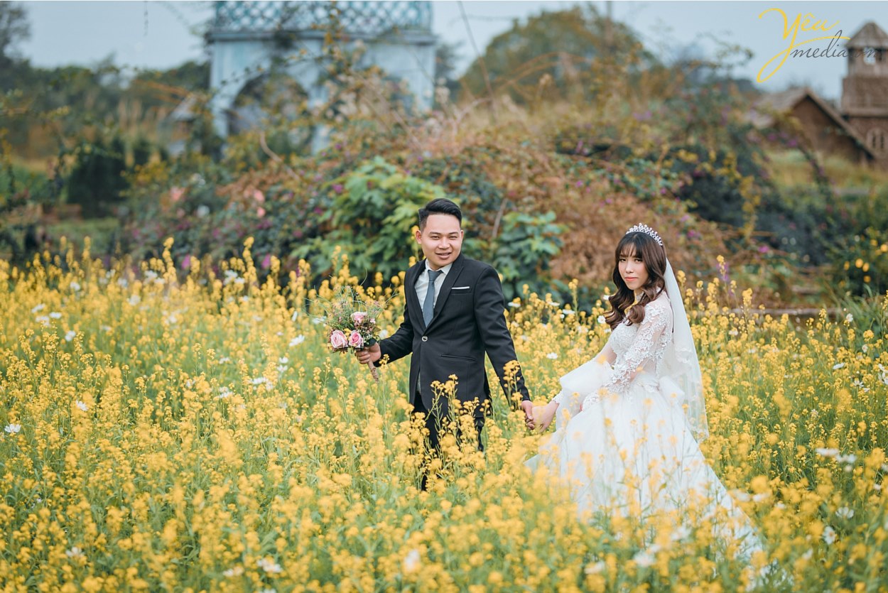 Vừa phong cách mới lạ vừa mang tính nghệ thuật và quan trọng hơn là từng cung bậc cảm xúc, tình yêu ngọt ngào của cặp đôi sẽ được chúng tôi đúc kết, tái hiện một cách chân thật, tự nhiên nhất.