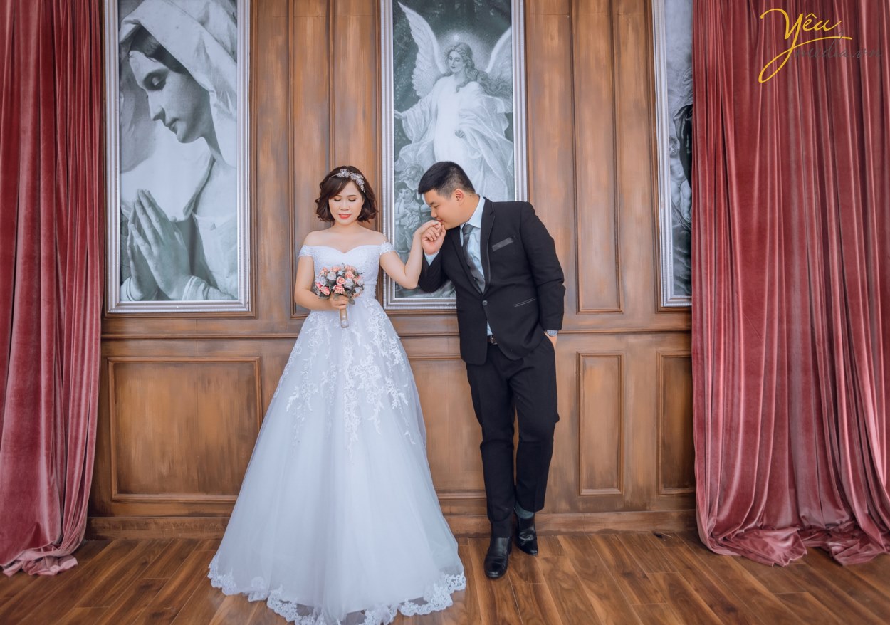 Các cặp đôi sẽ có ngay album hình cưới ưng ý khi đến 9 studio chụp ảnh cưới đẹp ở Hà Nội do khách hàng đã sử dụng dịch vụ bình chọn này.