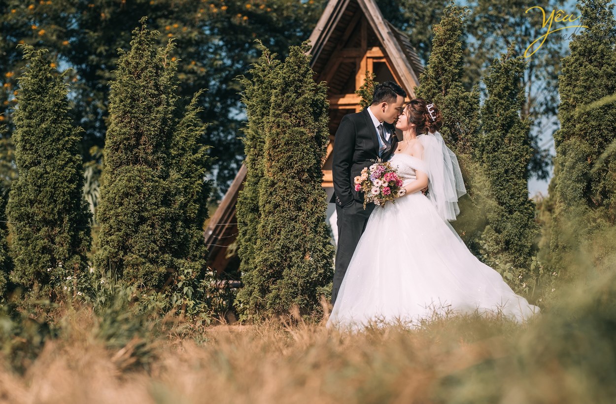 giá chụp ảnh cưới ở phim trường santorni park là bao nhiêu