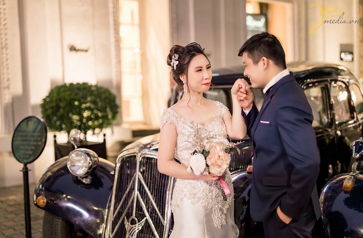 Bạn đang tìm kiếm cho mình một địa điểm chụp ảnh cưới dã ngoại ở Hà Nội? Hiện nay có không ít các cặp đôi kết hợp giữa việc chụp ảnh cưới với việc đi du lịch, dã ngoại. Nhưng lại có không ít số lượng cặp đôi muốn đến thủ đô Hà Nội để lưu giữ những tấm hình cưới của mình. Và điều quan tâm nhất mà họ muốn tìm kiếm đó chính là địa điểm chụp ảnh cưới dã ngoại ở Hà Nội.