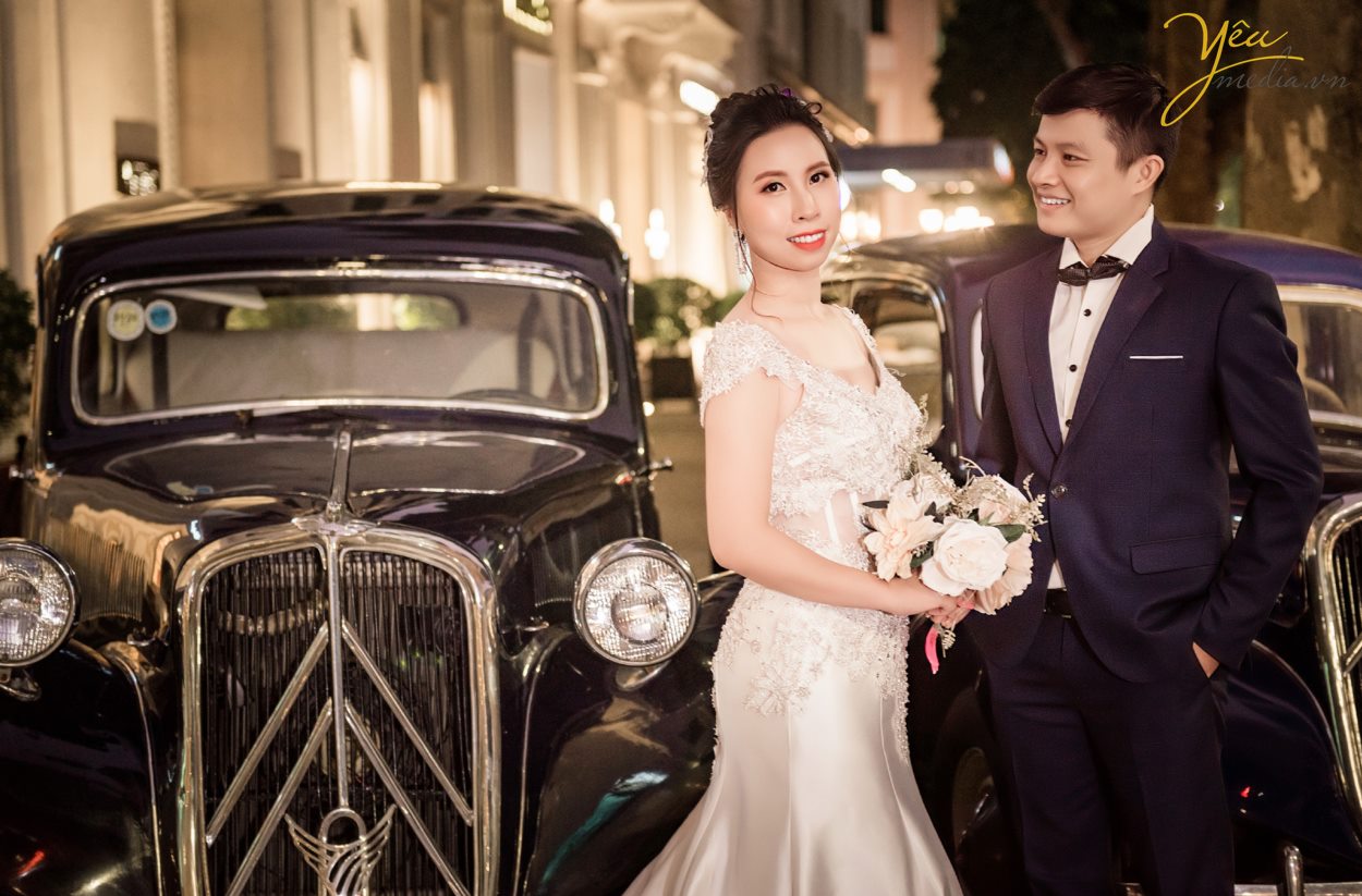 Bạn đang tìm kiếm cho mình một địa điểm chụp ảnh cưới dã ngoại ở Hà Nội? Hiện nay có không ít các cặp đôi kết hợp giữa việc chụp ảnh cưới với việc đi du lịch, dã ngoại. Nhưng lại có không ít số lượng cặp đôi muốn đến thủ đô Hà Nội để lưu giữ những tấm hình cưới của mình. Và điều quan tâm nhất mà họ muốn tìm kiếm đó chính là địa điểm chụp ảnh cưới dã ngoại ở Hà Nội.