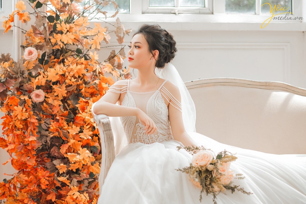 Xu hướng chụp ảnh cưới hiện đại, đơn giản đến từ xứ sở kim chi Hàn Quốc đang trở thành trào lưu rất được ưa chuộng trong thời gian gần đây ở các studio chụp ảnh cưới. Phong cách chụp ảnh cưới tự nhiên luôn là kiểu chụp hình cưới được nhiều cô dâu chú rể theo đuổi, làm thế nào để có bộ ảnh cưới vừa đẹp tự nhiên vừa tiết kiệm?