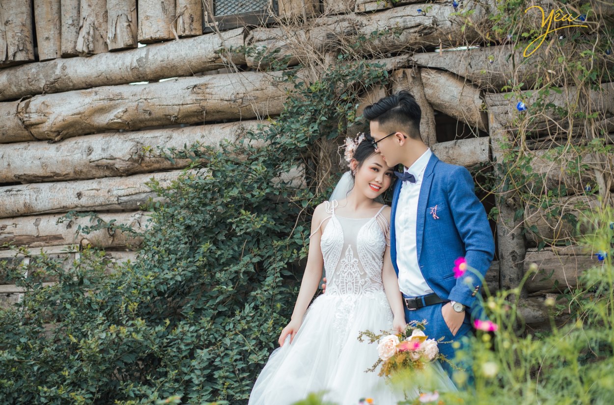 Xu hướng chụp ảnh cưới hiện đại, đơn giản đến từ xứ sở kim chi Hàn Quốc đang trở thành trào lưu rất được ưa chuộng trong thời gian gần đây ở các studio chụp ảnh cưới. Phong cách chụp ảnh cưới tự nhiên luôn là kiểu chụp hình cưới được nhiều cô dâu chú rể theo đuổi, làm thế nào để có bộ ảnh cưới vừa đẹp tự nhiên vừa tiết kiệm?