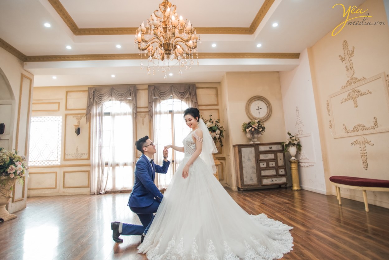 Xu hướng chụp ảnh cưới hiện đại, đơn giản đến từ xứ sở kim chi Hàn Quốc đang trở thành trào lưu rất được ưa chuộng trong thời gian gần đây ở các studio chụp ảnh cưới. Phong cách chụp ảnh cưới tự nhiên luôn là kiểu chụp hình cưới được nhiều cô dâu chú rể theo đuổi, làm thế nào để có bộ ảnh cưới vừa đẹp tự nhiên vừa tiết kiệm?