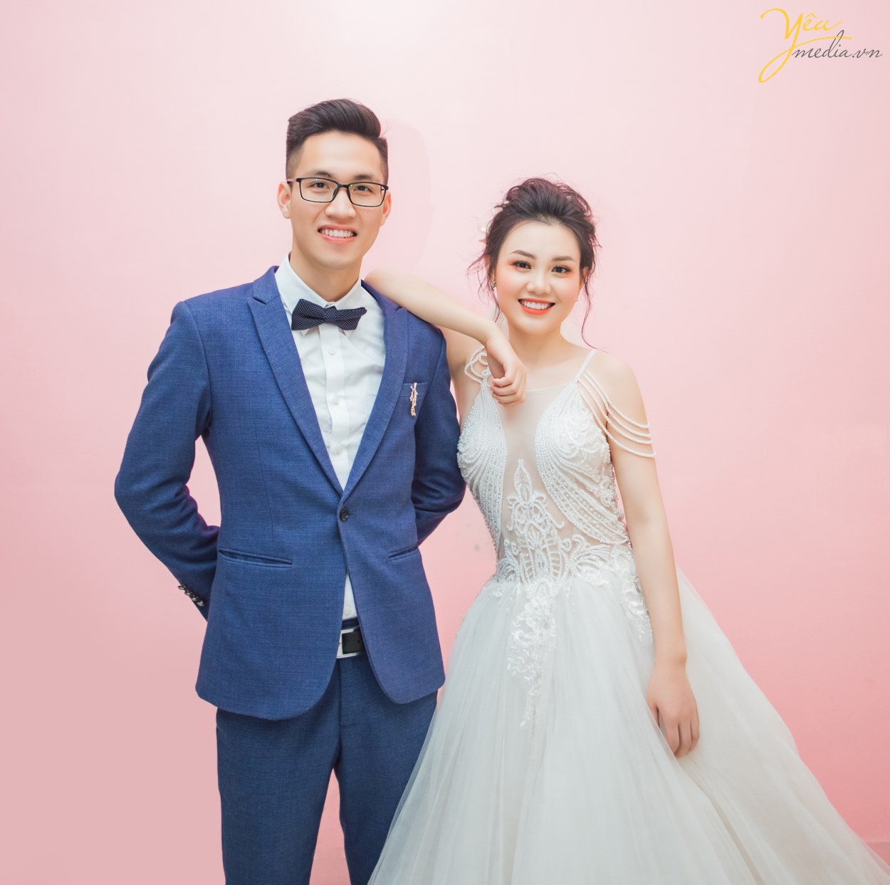 Xu hướng chụp ảnh cưới hiện đại, đơn giản đến từ xứ sở kim chi Hàn Quốc đang trở thành trào lưu rất được ưa chuộng trong thời gian gần đây ở các studio chụp ảnh cưới. Phong cách chụp ảnh cưới tự nhiên luôn là kiểu chụp hình cưới được nhiều cô dâu chú rể theo đuổi, làm thế nào để có bộ ảnh cưới vừa đẹp tự nhiên vừa tiết kiệm?