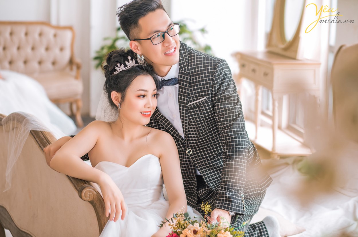 Xu hướng chụp ảnh cưới hiện đại, đơn giản đến từ xứ sở kim chi Hàn Quốc đang trở thành trào lưu rất được ưa chuộng trong thời gian gần đây ở các studio chụp ảnh cưới. Phong cách chụp ảnh cưới tự nhiên luôn là kiểu chụp hình cưới được nhiều cô dâu chú rể theo đuổi, làm thế nào để có bộ ảnh cưới vừa đẹp tự nhiên vừa tiết kiệm?