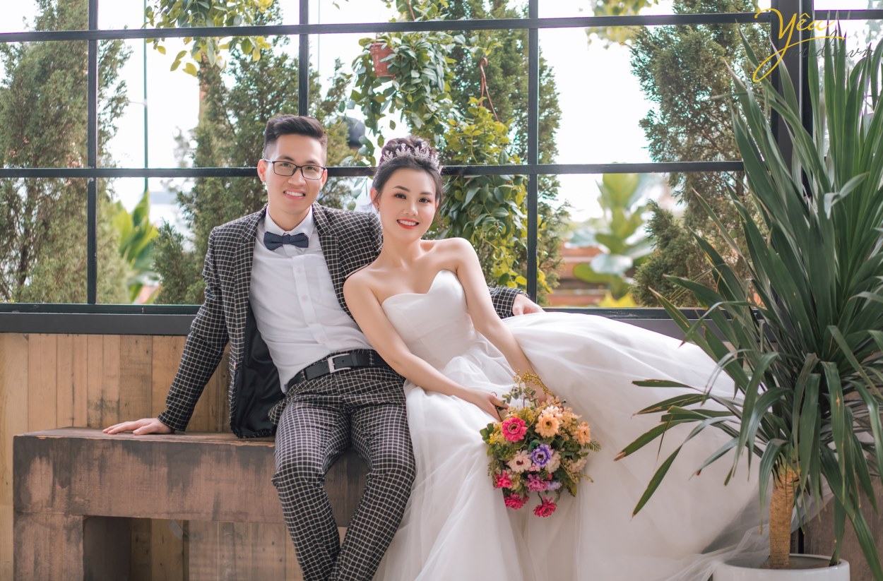 Xu hướng chụp ảnh cưới hiện đại, đơn giản đến từ xứ sở kim chi Hàn Quốc đang trở thành trào lưu rất được ưa chuộng trong thời gian gần đây ở các studio chụp ảnh cưới. Phong cách chụp ảnh cưới tự nhiên luôn là kiểu chụp hình cưới được nhiều cô dâu chú rể theo đuổi, làm thế nào để có bộ ảnh cưới vừa đẹp tự nhiên vừa tiết kiệm?