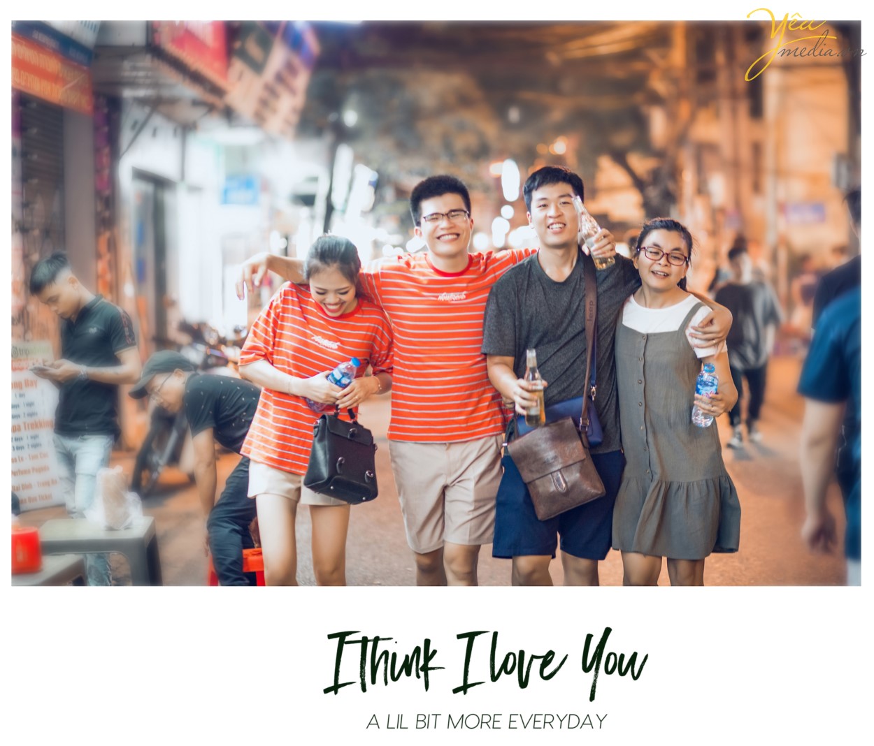 Vậy điểm mạnh của phim trường santorini khác phim trường khác ở chỗ nào? Phim trường Santorini Park tính giá vào chụp trọn gói, không tính phí theo giờ Phim trường có các gói chụp ảnh cùng dịch vụ đi kèm không giống các phim trường khác tính phí theo giờ nên các bạn sẽ rất thuận tiện cho việc lựa chọn, bạn sẽ không phải trả thêm phí hay lo lắng hết giờ chụp, tâm lý thoải mái hơn, không bị gò bó sẽ rảnh rang thay váy, làm tóc, trang điểm, và thử tạo nhiều dáng hơn có những shoot hình đặc biệt, cá tính.