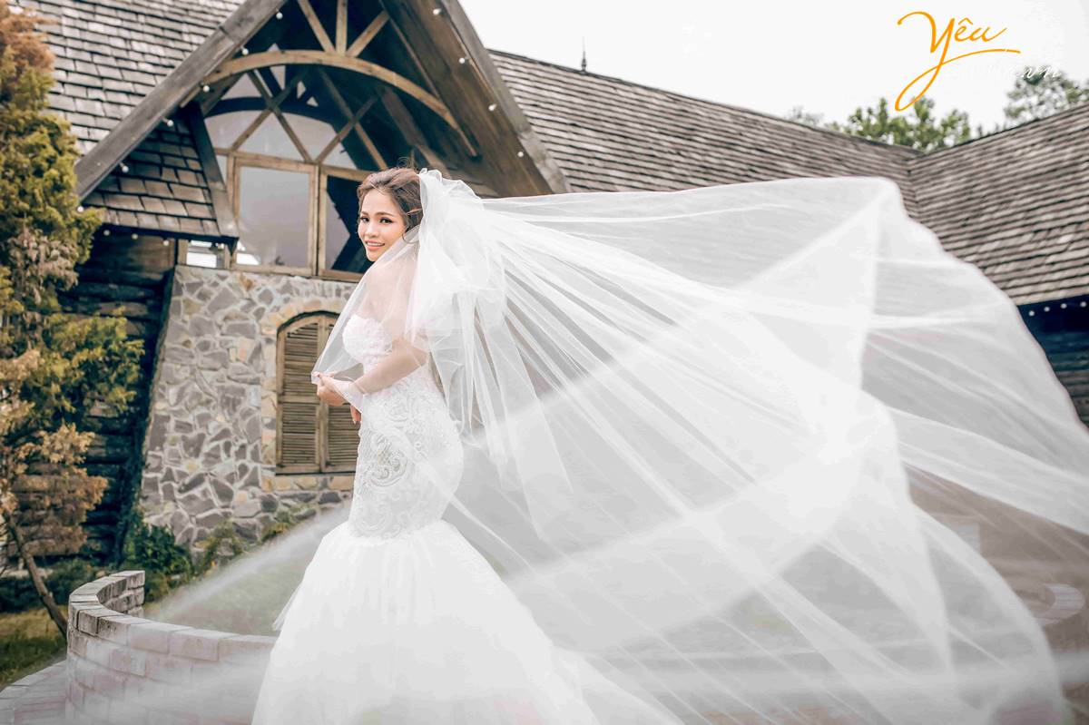 Chụp ảnh cưới tại Smiley Ville