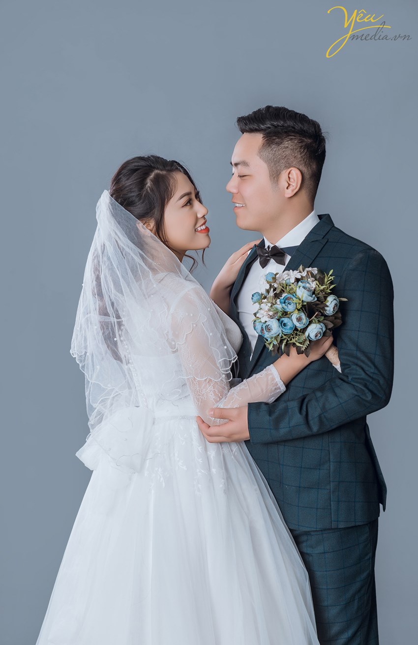 chụp ảnh cưới phong cách hàn quốc làm album trong nhà