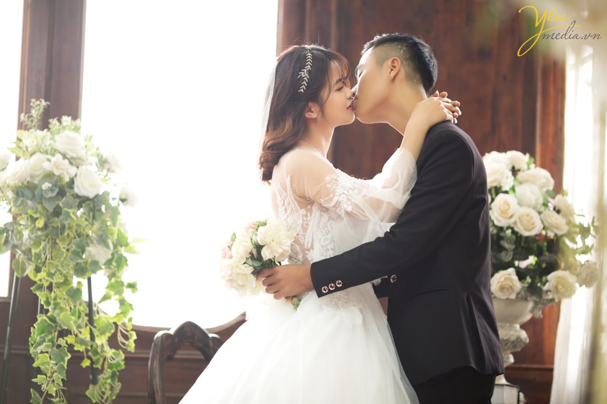 chụp ảnh cưới phong cách truyền thống in ảnh phóng không làm album giá rẻ nhất