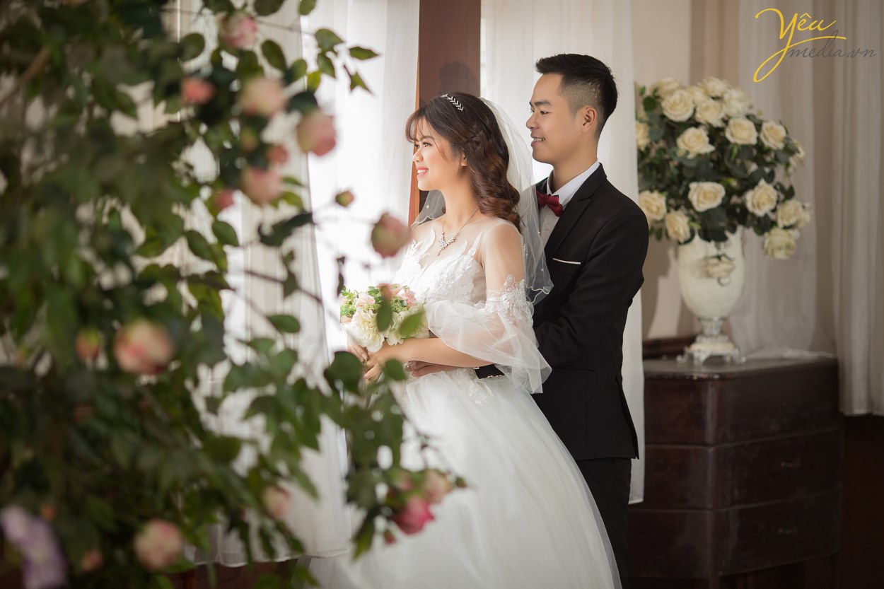 chụp ảnh cưới phong cách truyền thống in ảnh phóng không làm album giá rẻ nhất